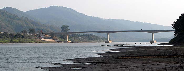 The 4th Thai/Laos Friendship Bridge over the Mekong River by Asienreisender